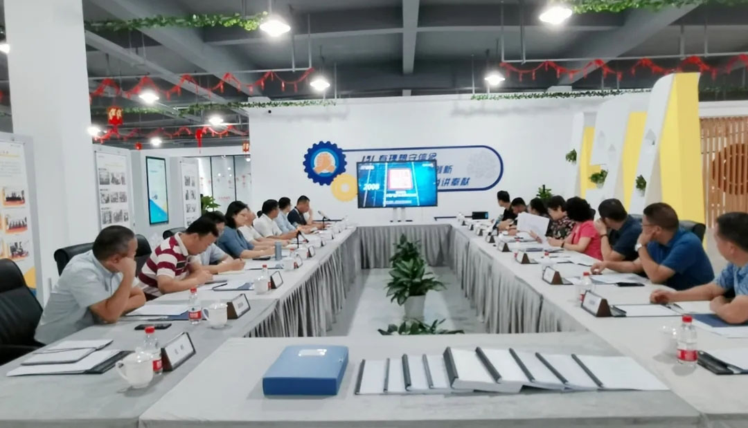 10.11 全國企業(yè)民主管理工作調研檢查小組蒞臨我司調研指導(圖3)