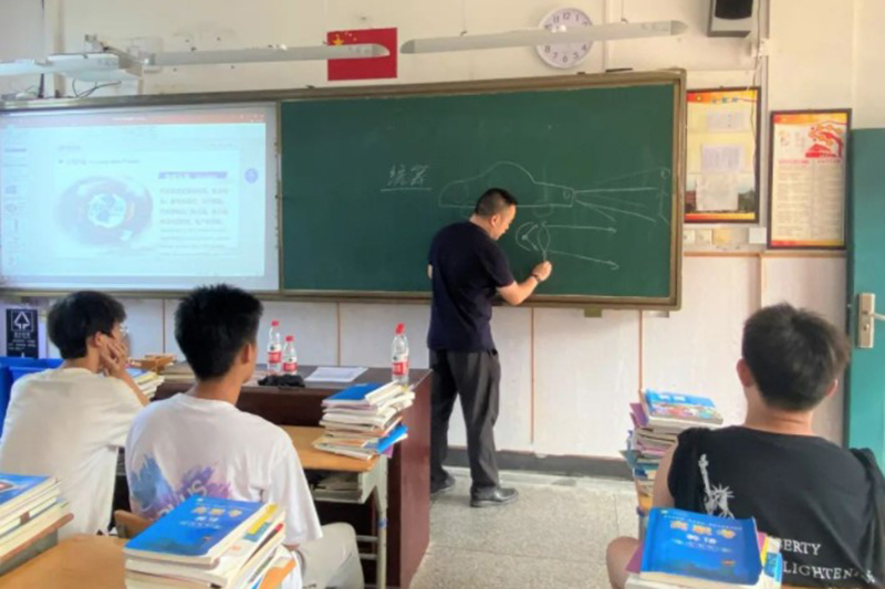 校企融合搭橋梁——工匠進(jìn)校上課啦！(圖4)