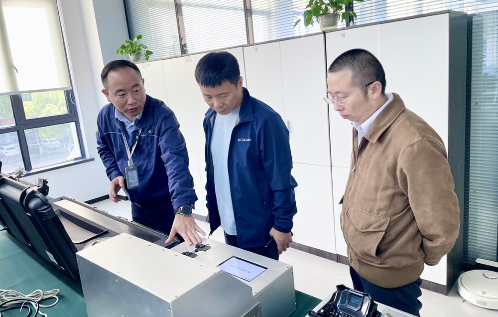 華旭光電一行蒞臨我司參觀(guān)交流(圖4)