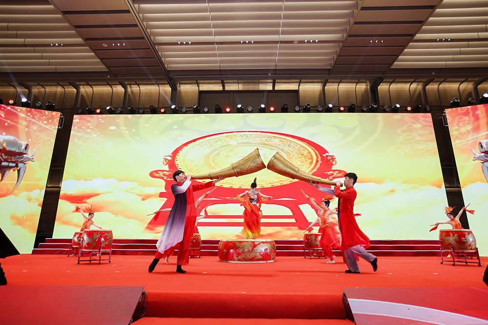 雙精聚智，新程閃耀——精成車(chē)業(yè)與精華股份尾牙盛宴圓滿(mǎn)落幕(圖13)