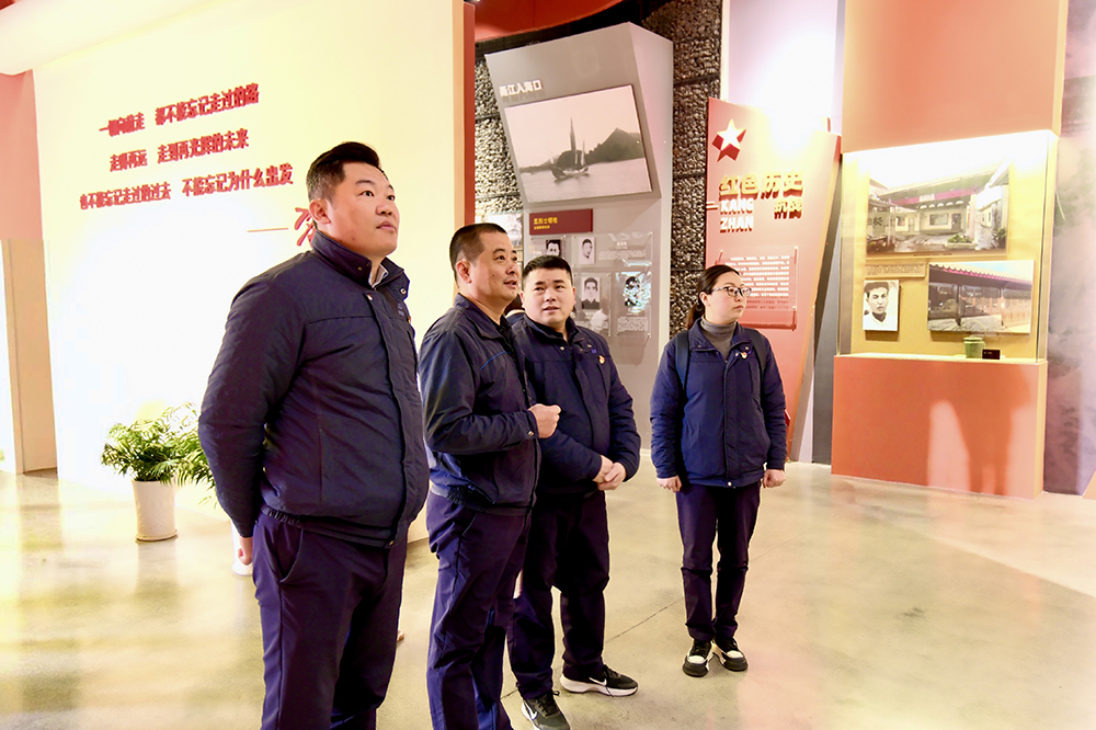 銘記歷史，致敬英雄 | 黨支部組織開(kāi)展2025年緬懷先烈主題教育活動(dòng)(圖5)