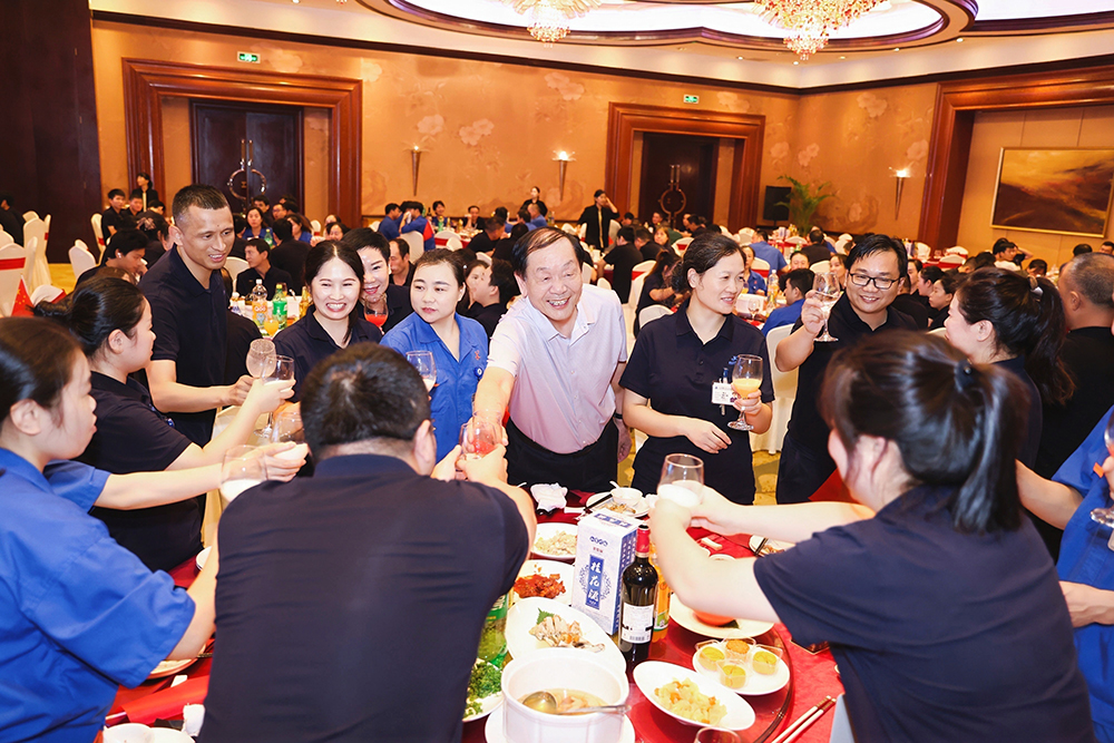 雙精聚智慶中秋，共敘團圓話(huà)未來(lái)  精成車(chē)業(yè) & 精華股份2025年中秋團圓宴圓滿(mǎn)舉行(圖5)